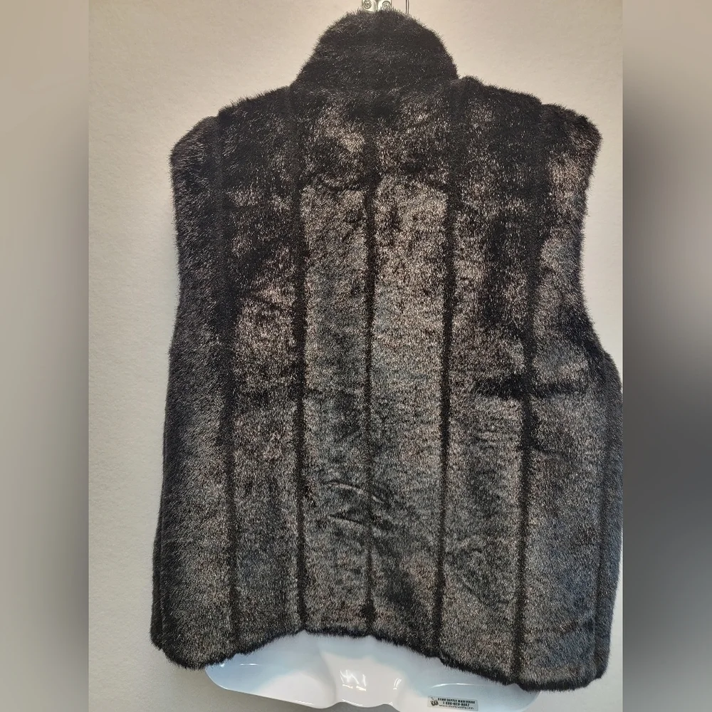 Reversible Black Faux Fur Vest Unbranded M/L Zipper closure slit pockets